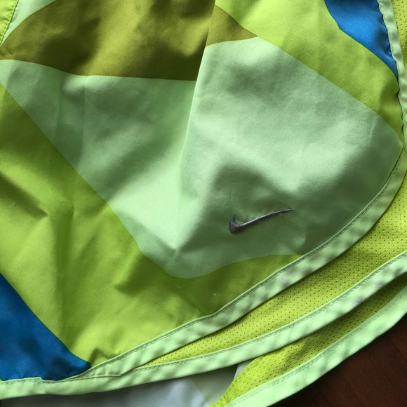 Geometric Nike running shorts - Picture 4 of 4